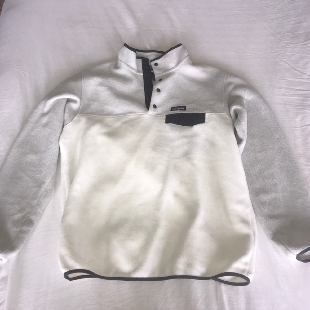 Patagonia pullover.